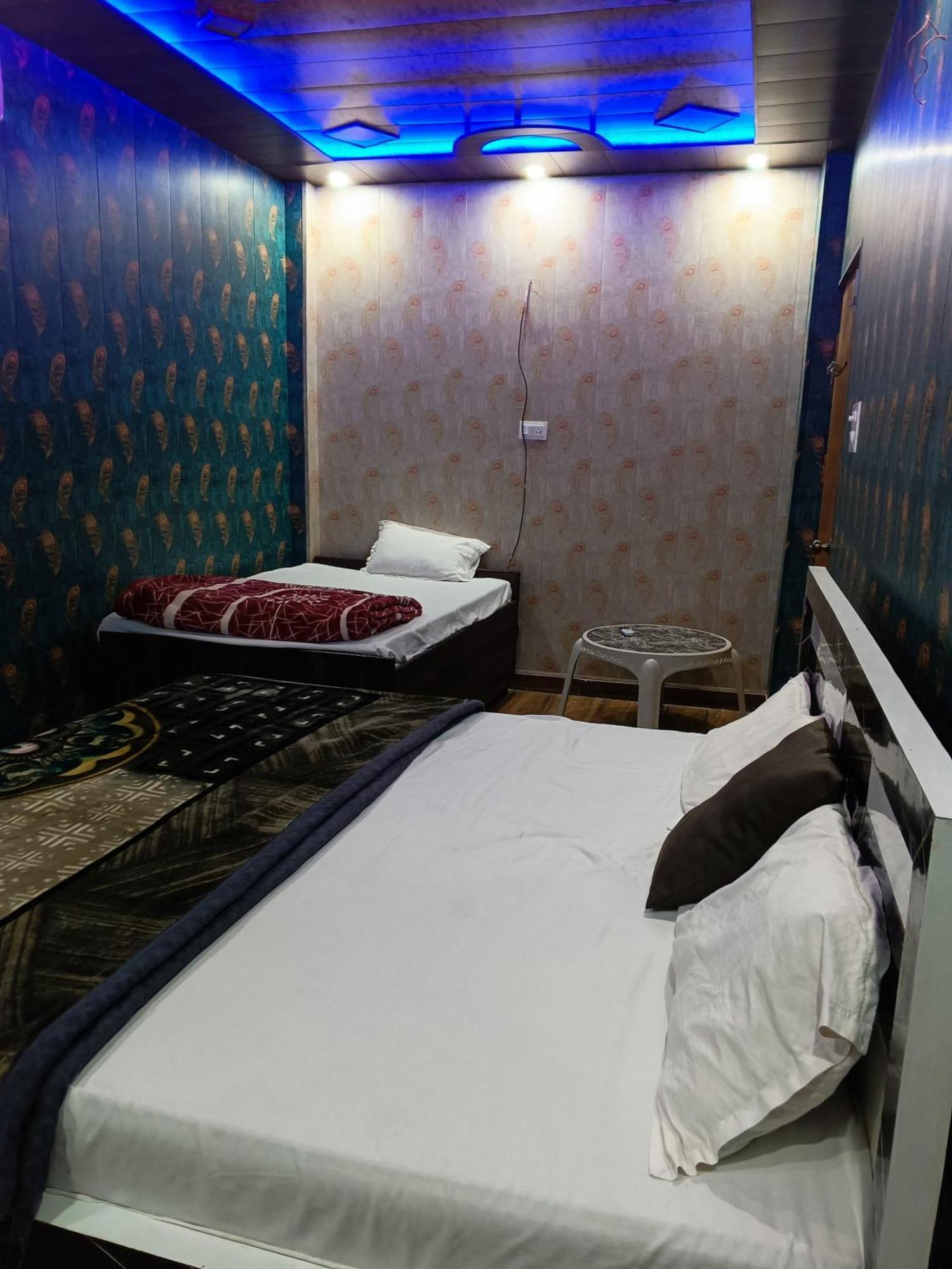 מלון La Ayodhya Residency מראה חיצוני תמונה